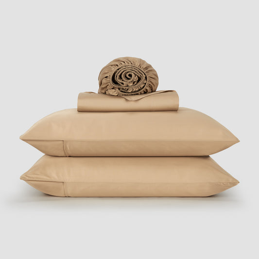 Jogo Lençol de Cima bege bambu by Momo Cotton – tecido de cetim 300 fios, suave, respirável e sustentável.